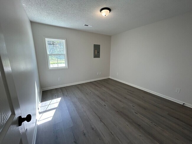 Building Photo - 1156 S Washington Ave