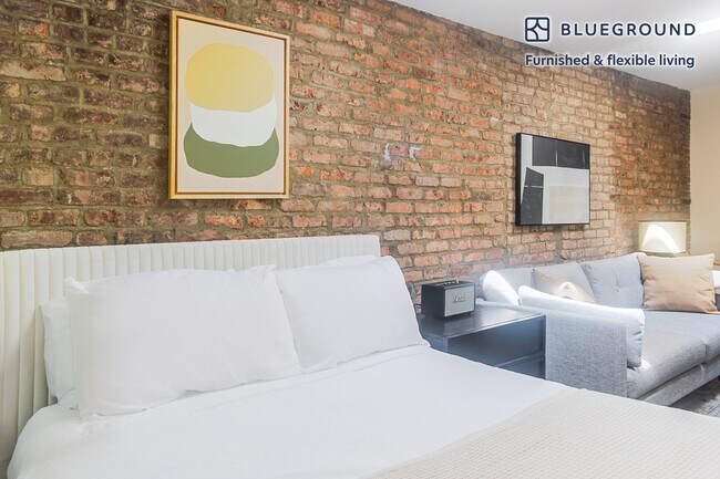 Building Photo - 316 W 14th St