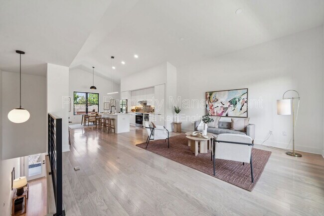 Building Photo - 1609 Pulaski St