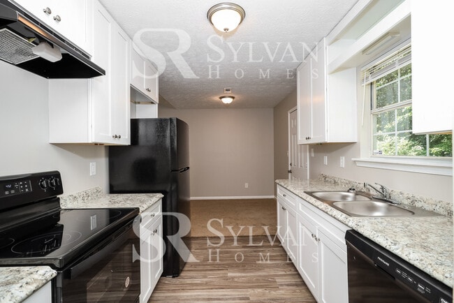 Building Photo - Coming HOME never felt so good!