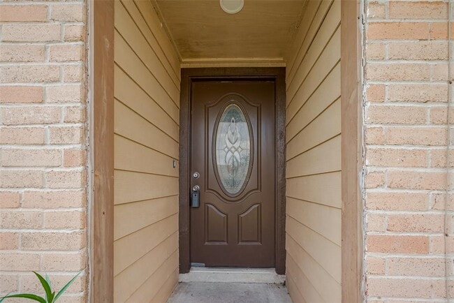 Building Photo - 15331 Peachmeadow Ln