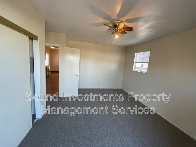 Building Photo - 2611 76th Ave