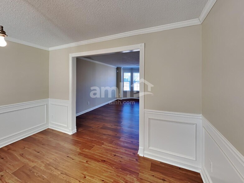Building Photo - 3555 Spring Mesa Dr