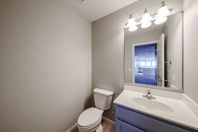 Building Photo - Introducing a stunning 4-bedroom, 2.5-bath...