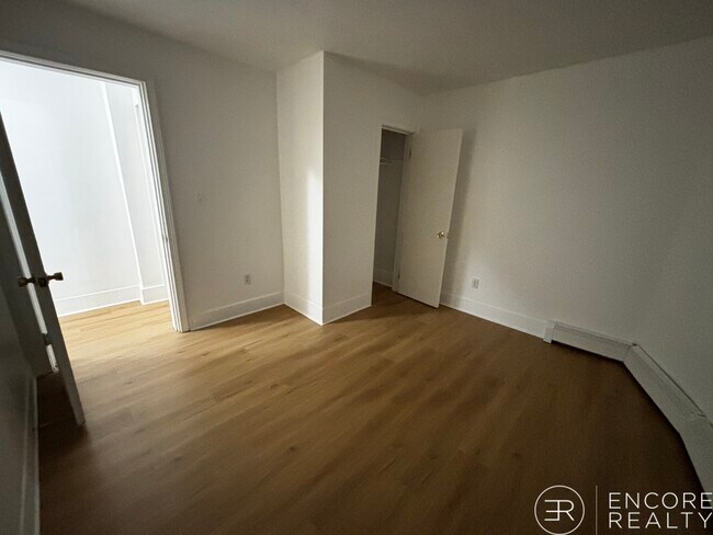 Building Photo - 675 Washington St