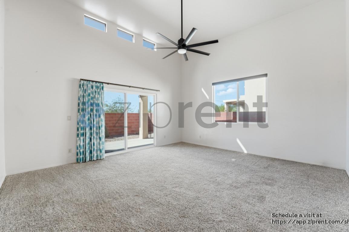 Building Photo - 8119 N Peppersauce Dr
