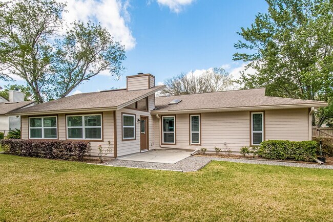 Building Photo - 11544 Oak Park Dr