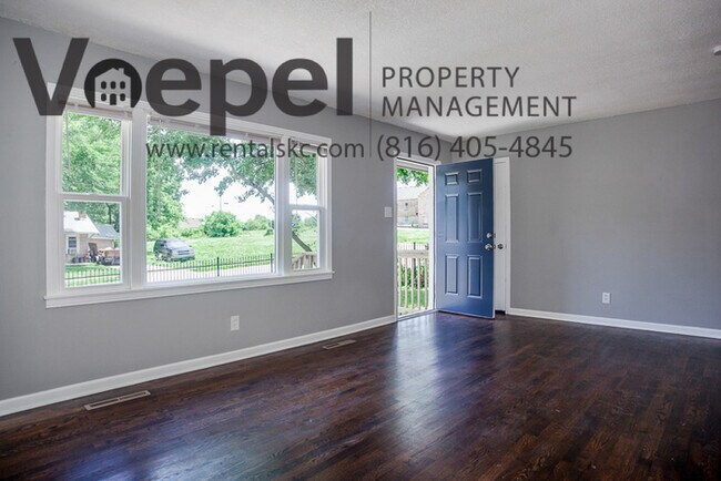 Building Photo - 3 Bedroom 1.5 Bath Fully Renovated Home