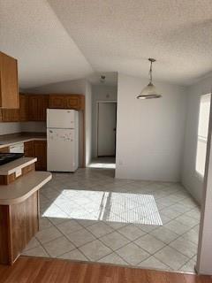 Building Photo - 5850 Hartford St