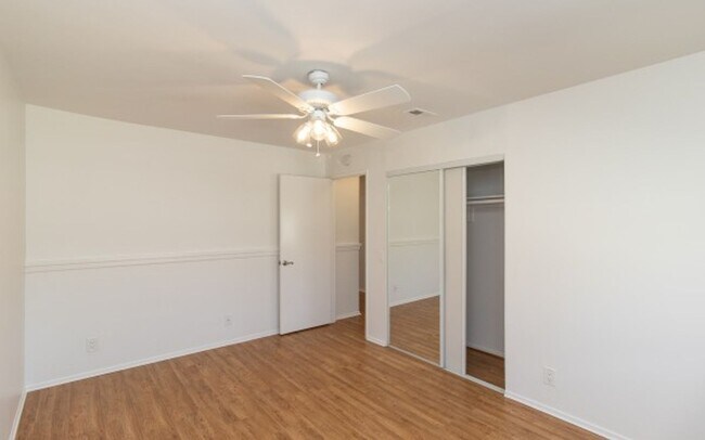 Building Photo - Beautiful 3+ bedroom Encinitas Townhouse!