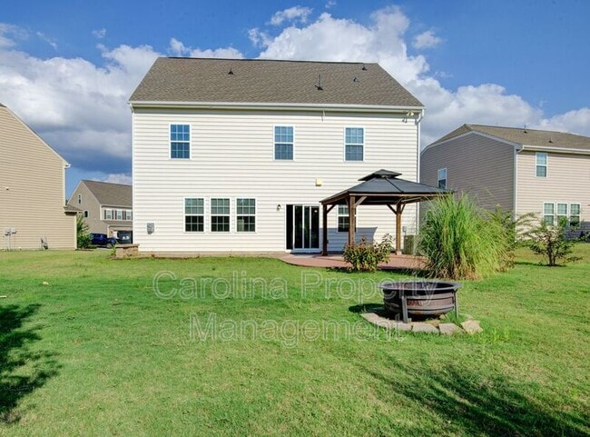 Building Photo - 16125 Hammersmith Farm Dr