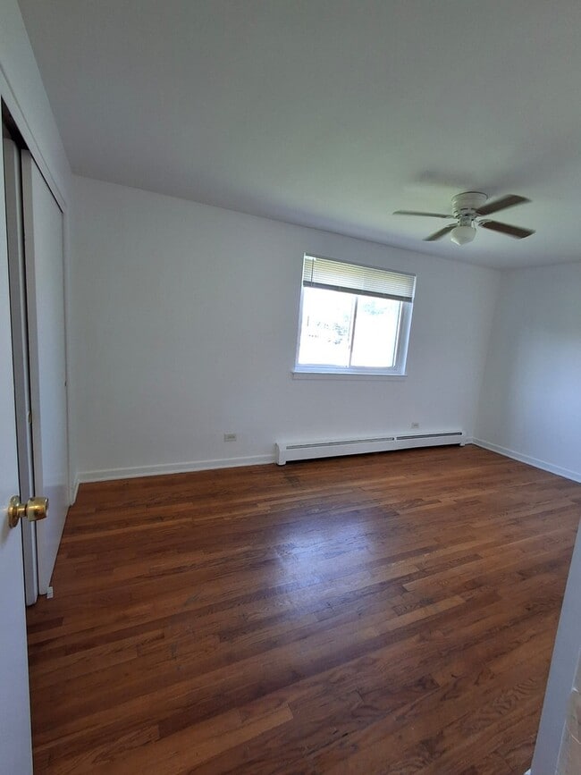 Building Photo - 2127 S 15th Ave