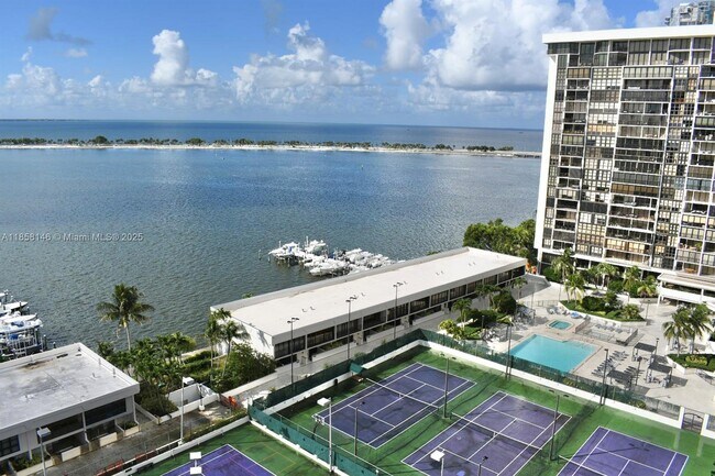 Building Photo - 1901 Brickell Ave