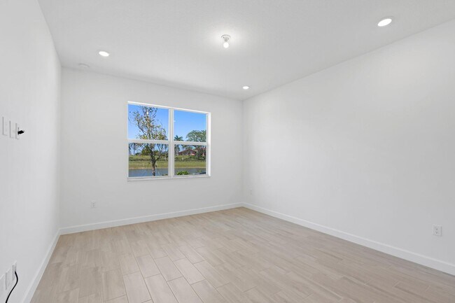Building Photo - 5807 Shining Sea Ct