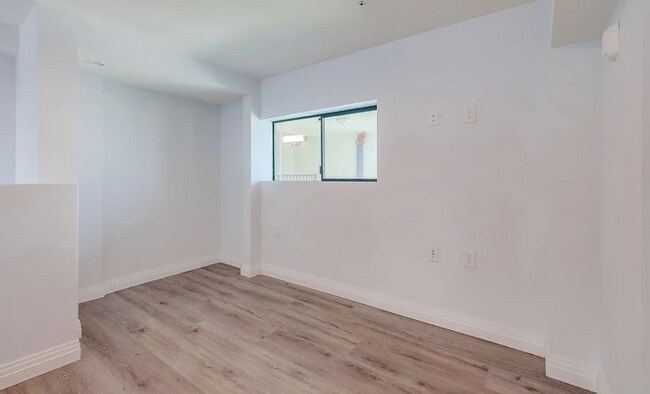 Building Photo - 3279 San Marino St