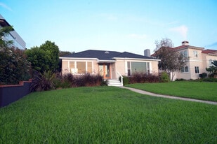 Large Frontyard - 7930 Campion Dr