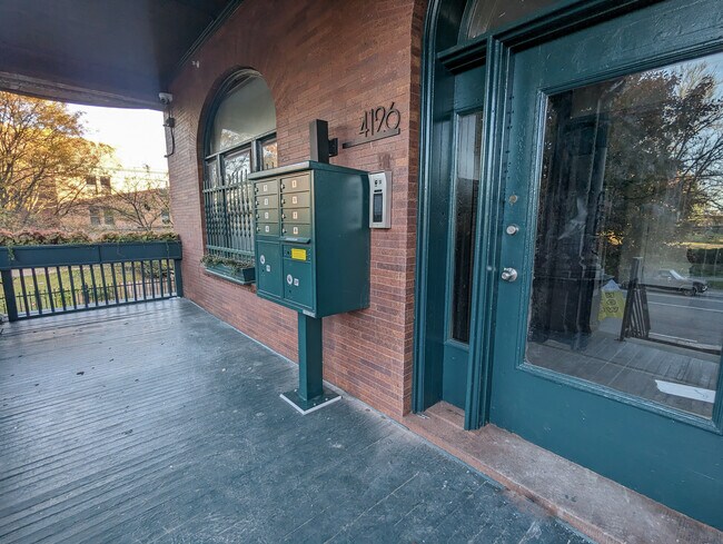 Building Photo - 4126 Parkside Ave