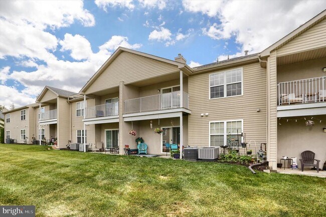 Building Photo - 136 Cardinal Ln