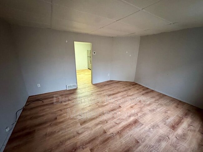 Building Photo - 474 Stang Ave