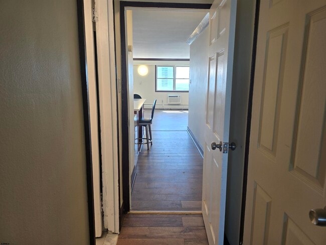 Building Photo - 3817 Ventnor Ave