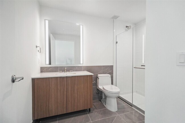 Building Photo - 50 Clinton Pl