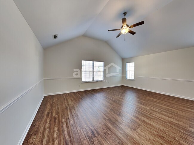 Building Photo - 212 Tyre Dr