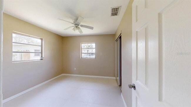 Building Photo - 4902 Largo Terrace