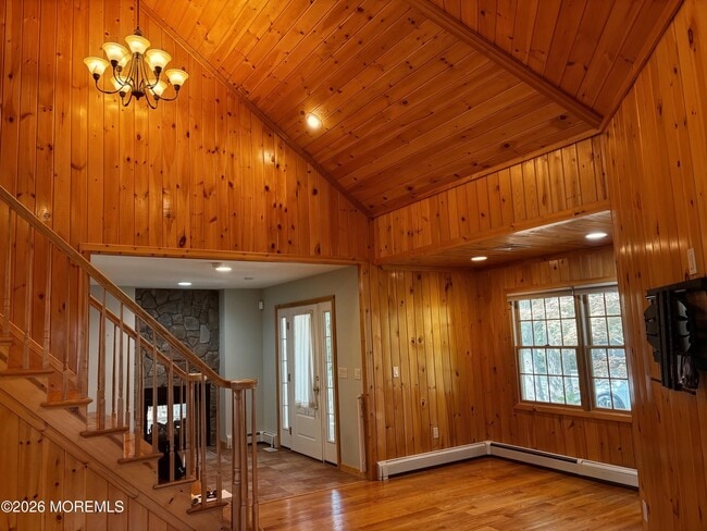 Building Photo - 327 Deerfoot Ln