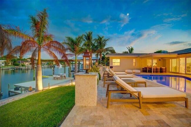 Building Photo - 807 Snug Island