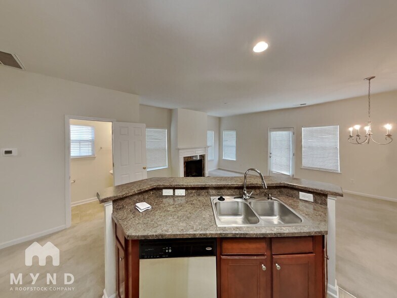 Building Photo - 2307 Crosscut Dr