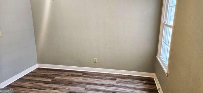 Building Photo - 860 Northside Dr E