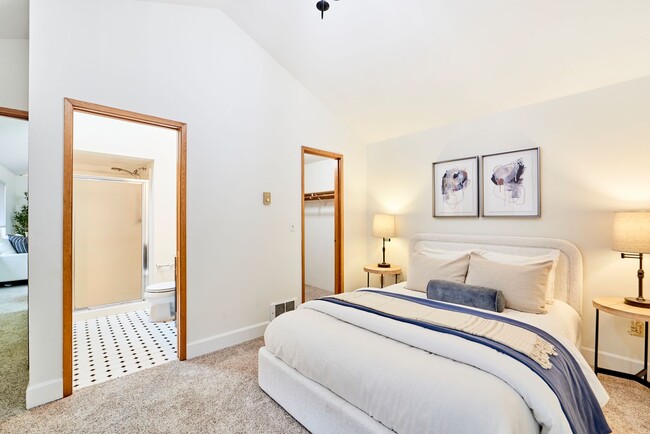 Building Photo - Delightful 3 bedroom home near Matthews Be...