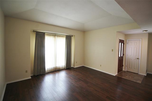 Building Photo - 906 Moore St