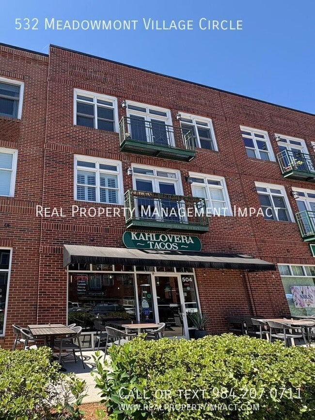 Building Photo - 532 Meadowmont Village Cir