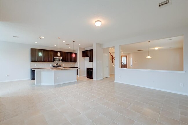 Building Photo - 15910 Copper Oak Ln