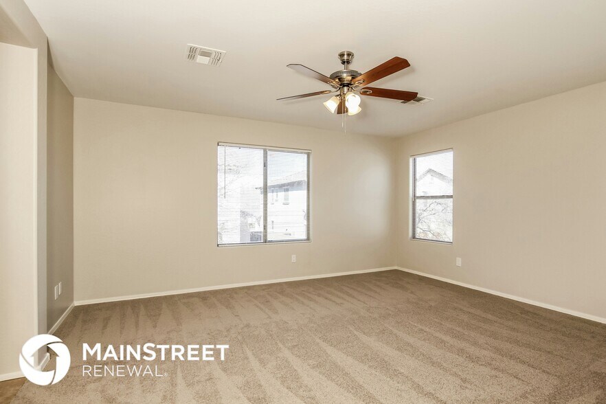 Building Photo - 15460 W Canterbury Dr
