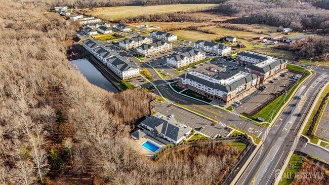 Building Photo - 714 Stiller Ln