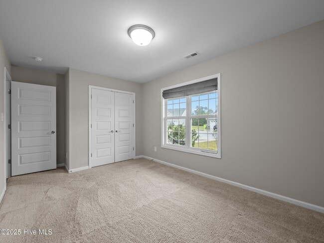 Building Photo - 227 Patriot Dr