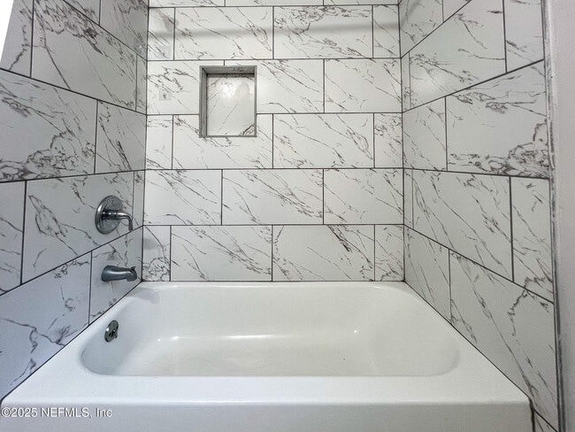 Building Photo - 3220 Myra St