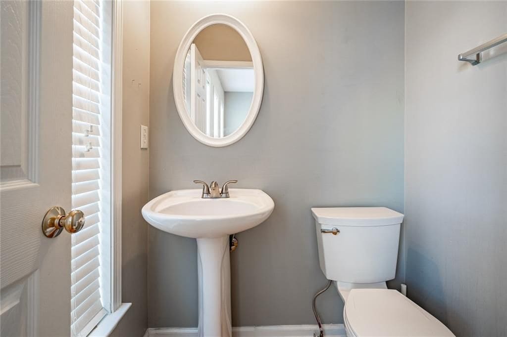 Building Photo - 2302 Towneheights Terrace SE