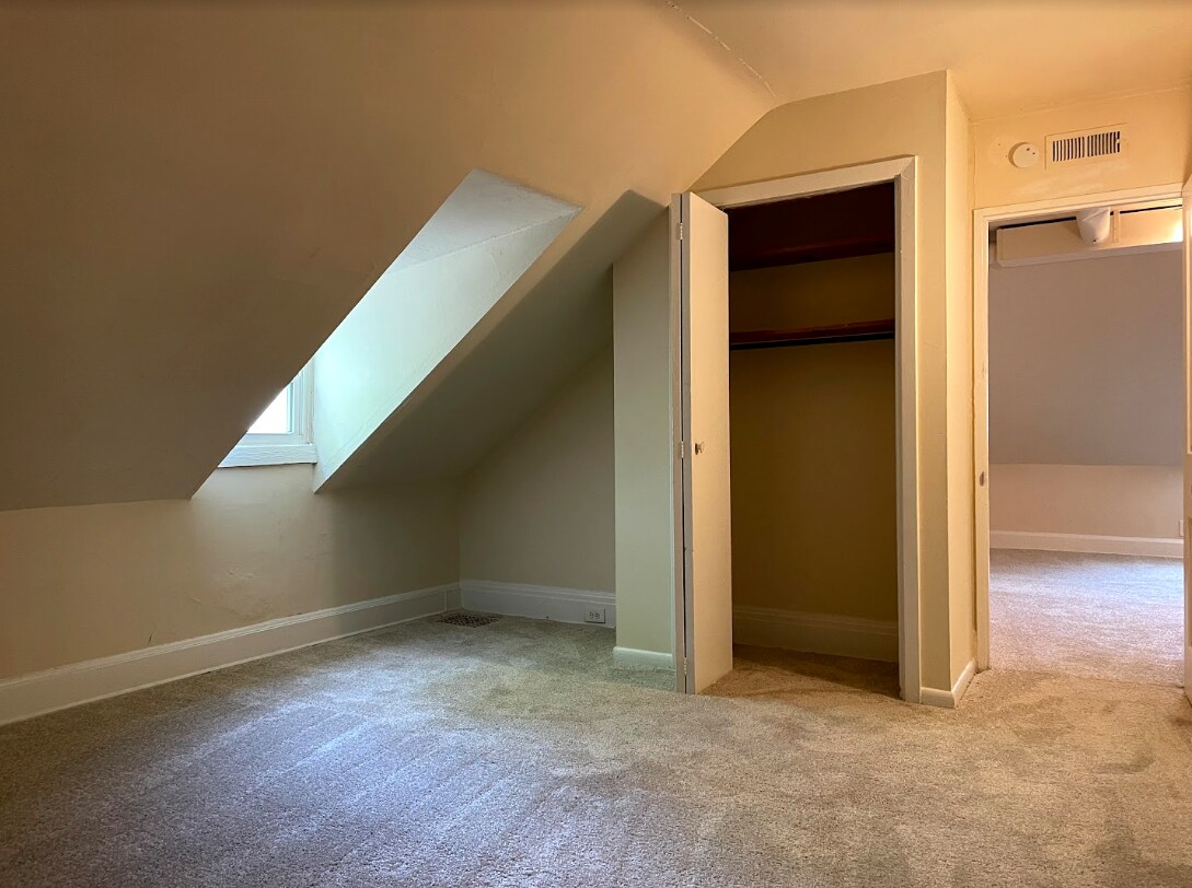Building Photo - 2618 Eden Ave