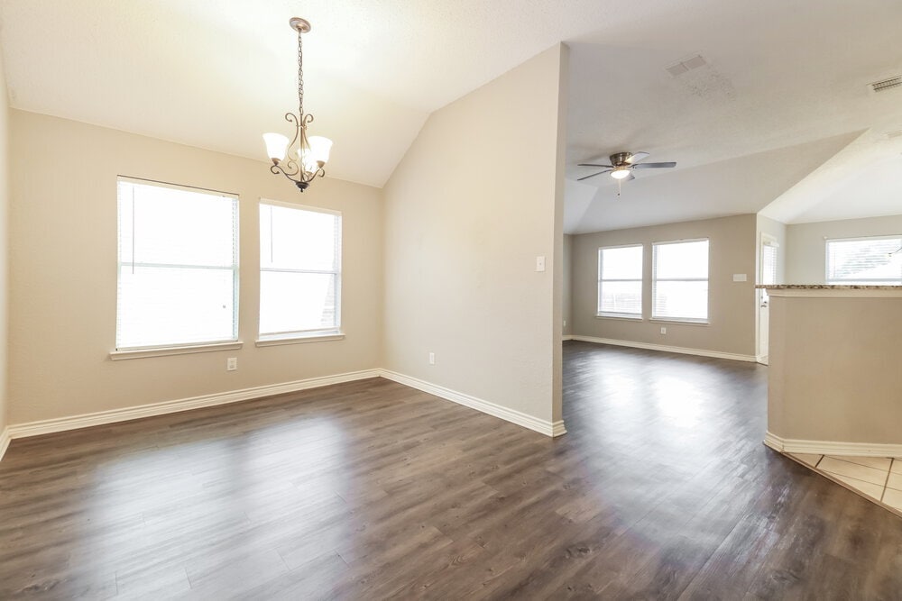 Building Photo - 1515 Warrington Way