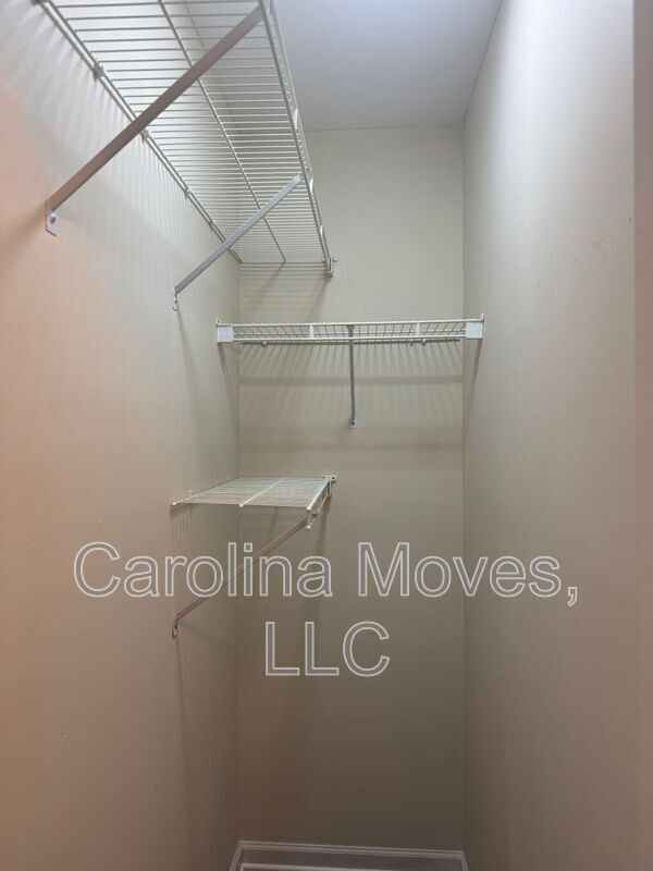 Building Photo - 210 Morell Dr