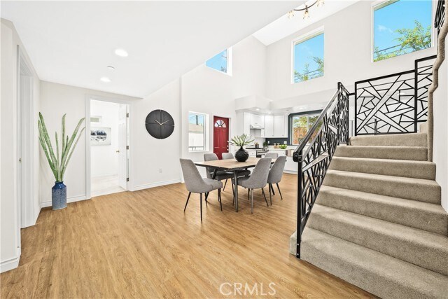 Building Photo - 1372 Carmona Ave