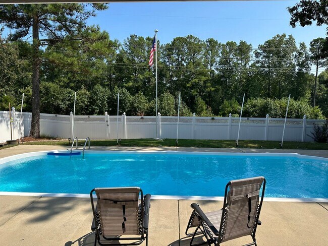 Building Photo - ***Beautiful Knightdale 4/2.5 W/ Private Pool***