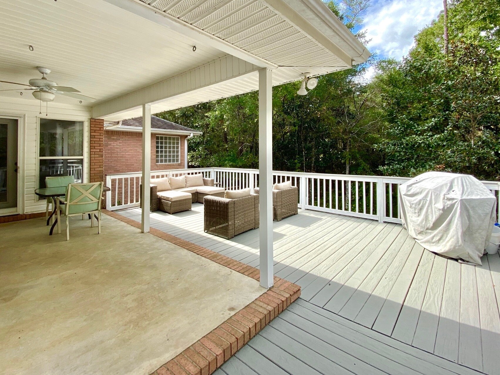 Building Photo - 324 Killarney Rd