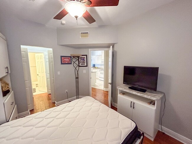 Building Photo - Union Street Station #324