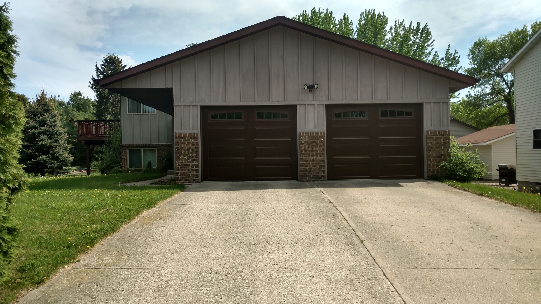Building Photo - 2033 Greenwood Dr