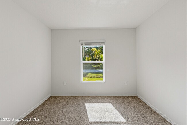 Building Photo - 511 Trumpet St SW