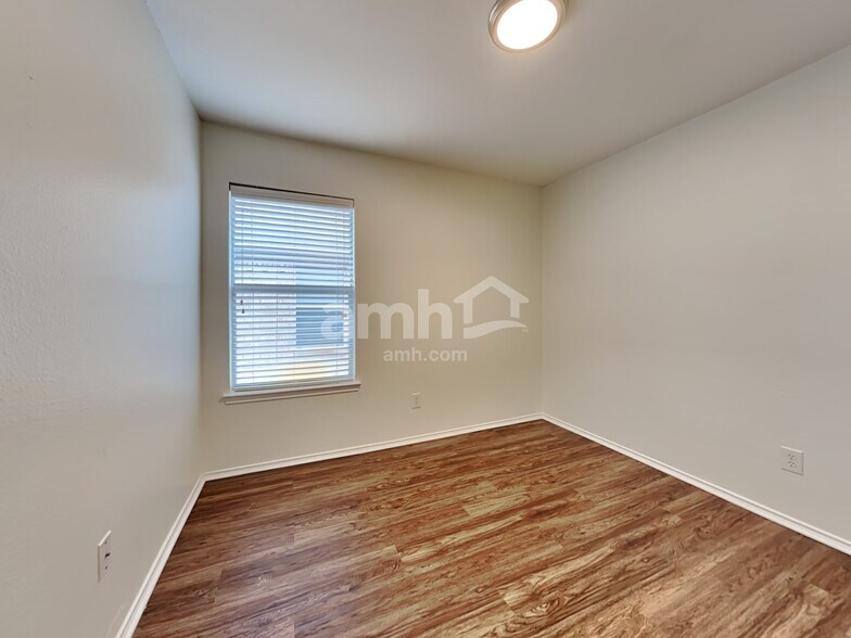 Building Photo - 1140 Jamie Dr